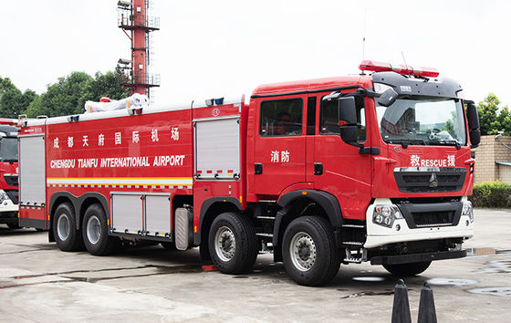 سينوتروك هو 18T رغوة الماء كافس مكافحة الحرائق شاحنة السعر المركبة المتخصصة الصين المصنع